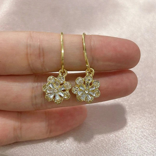 New Flower Short Earrings Sweet Fashion ( UAE Delivery Time: 1-3 Days )